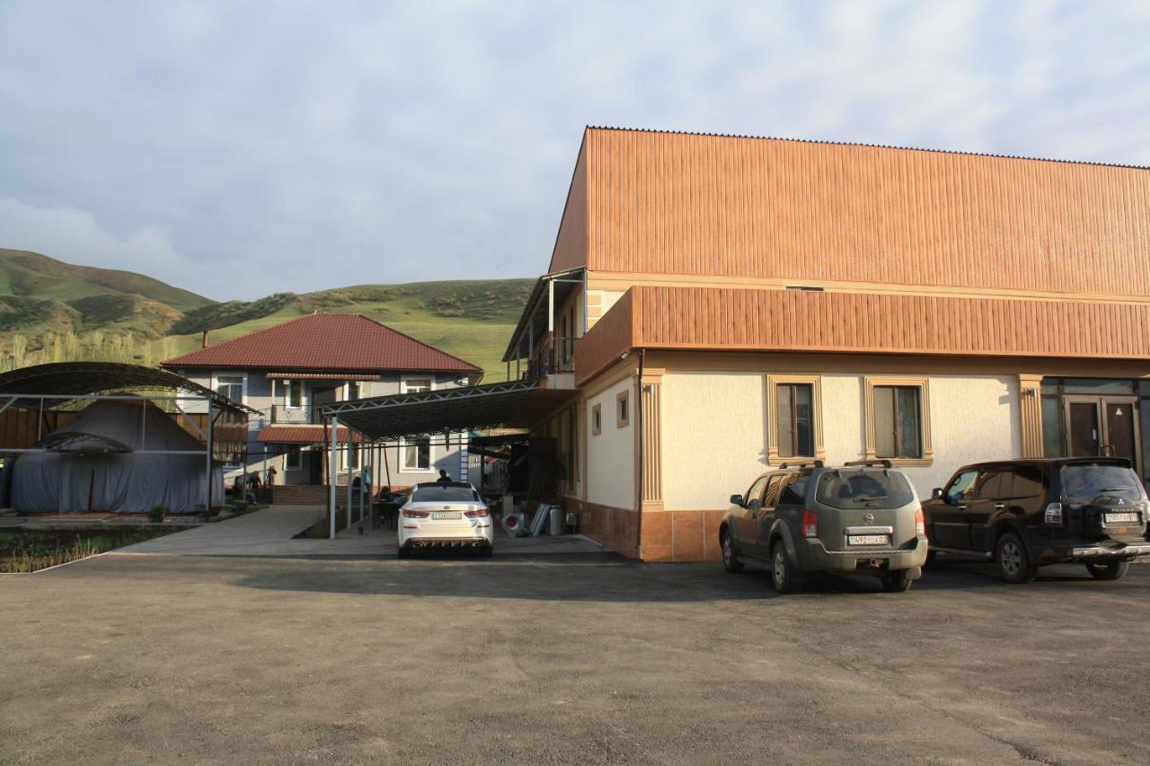 Saty Guest House Buitenkant foto