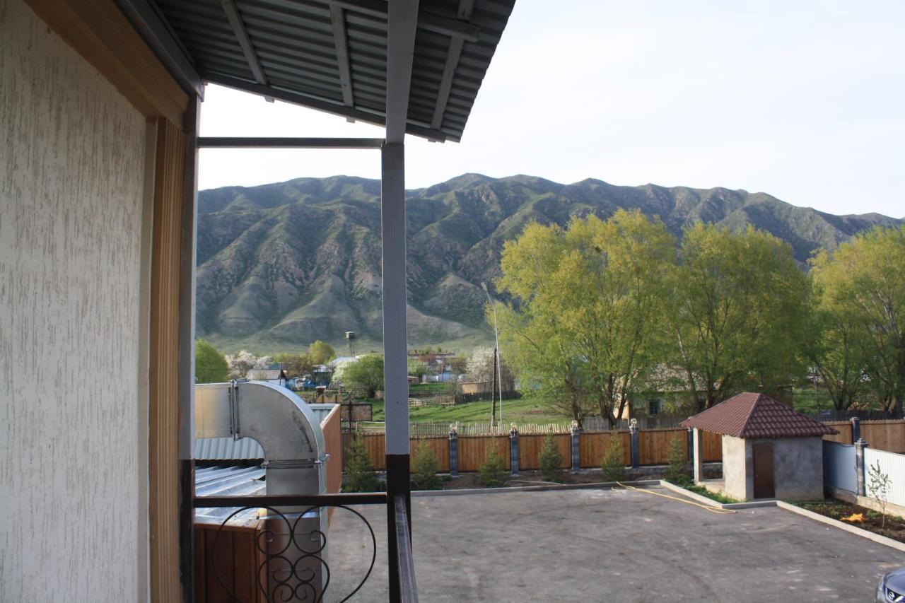 Saty Guest House Buitenkant foto