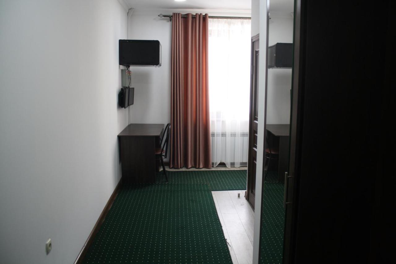 Saty Guest House Buitenkant foto