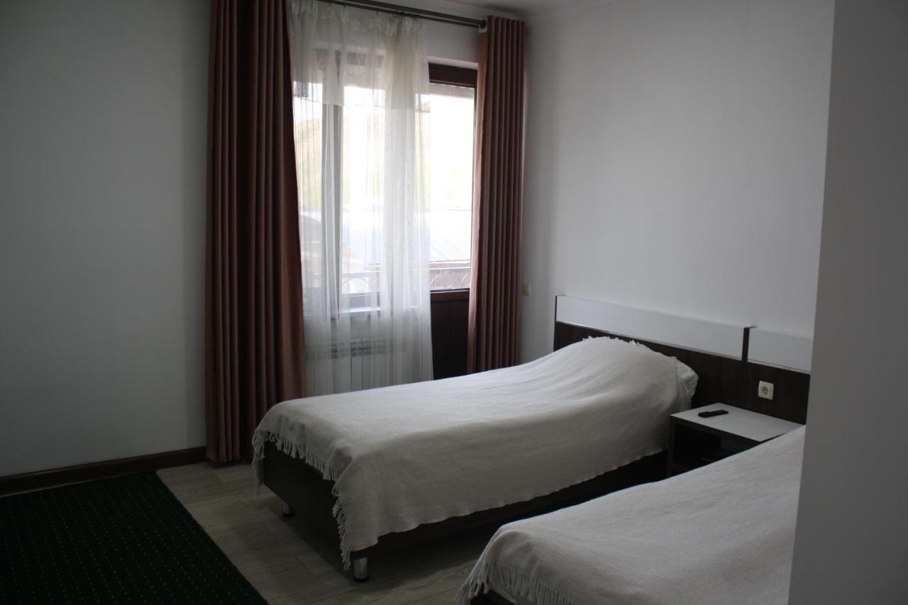 Saty Guest House Buitenkant foto