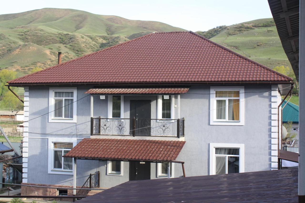 Saty Guest House Buitenkant foto